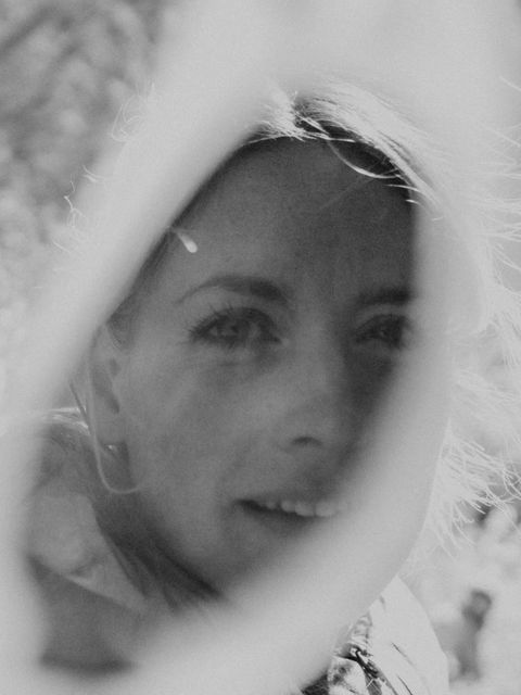 Svartvitt porträtt av Matilda Söderlund från Arc’teryx sommarkampanj 2026
