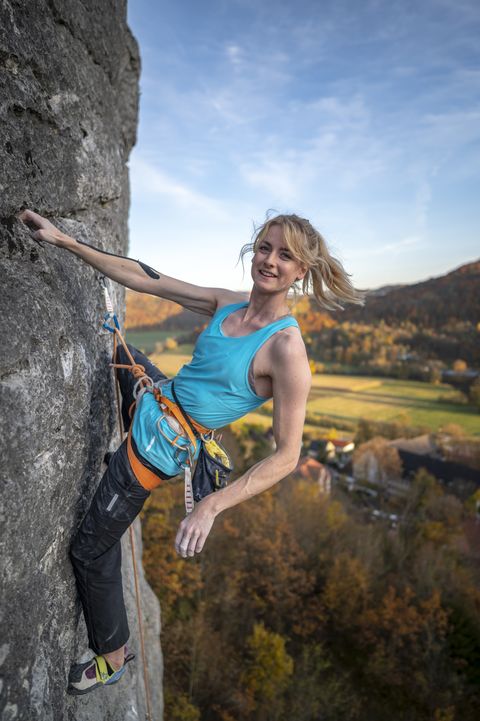 Matilda Söderlund klättrar i Frankenjura, 2021